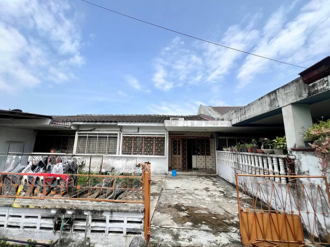 Taman Palm Grove Single Storey Terrace - Image 1