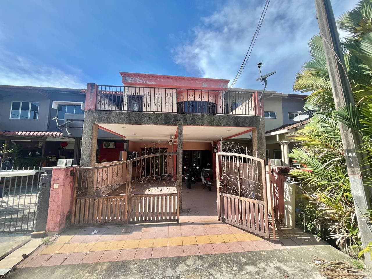 2 Storey Terrace House Jalan Besi Off Jalan Melawis Klang - Image 1