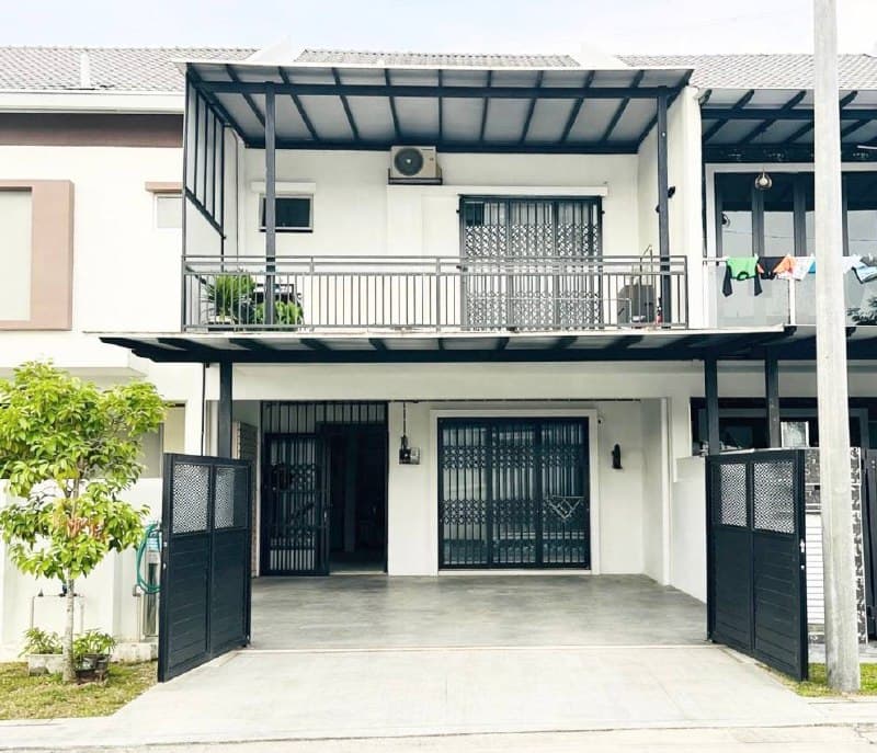 Renovated Double Storey Terrace House in Taman Cendana Salak Perdana - Image 1
