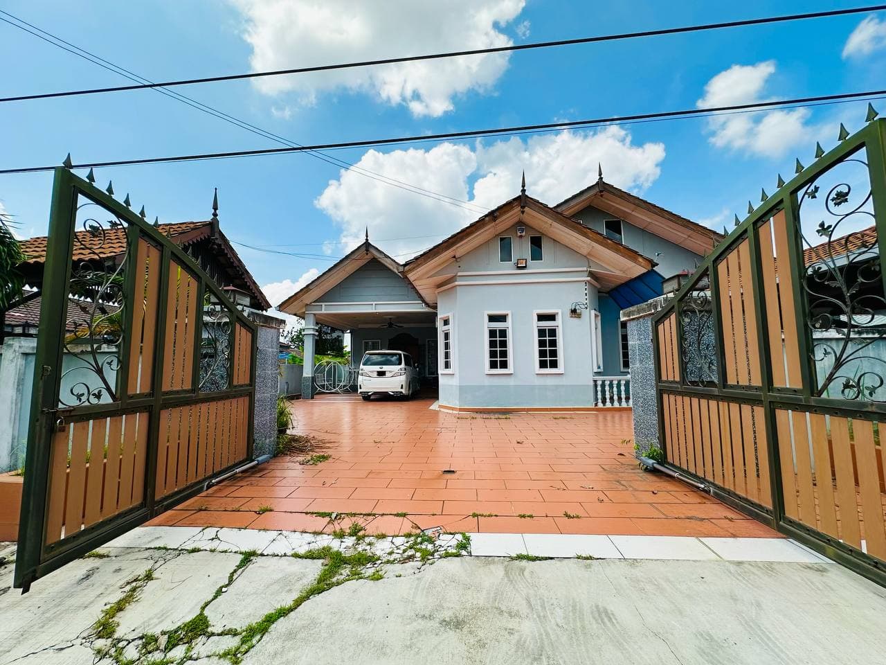 Single Storey Bungalow Taman Kota Perdana Seri Kembangan, Selangor - Image 1