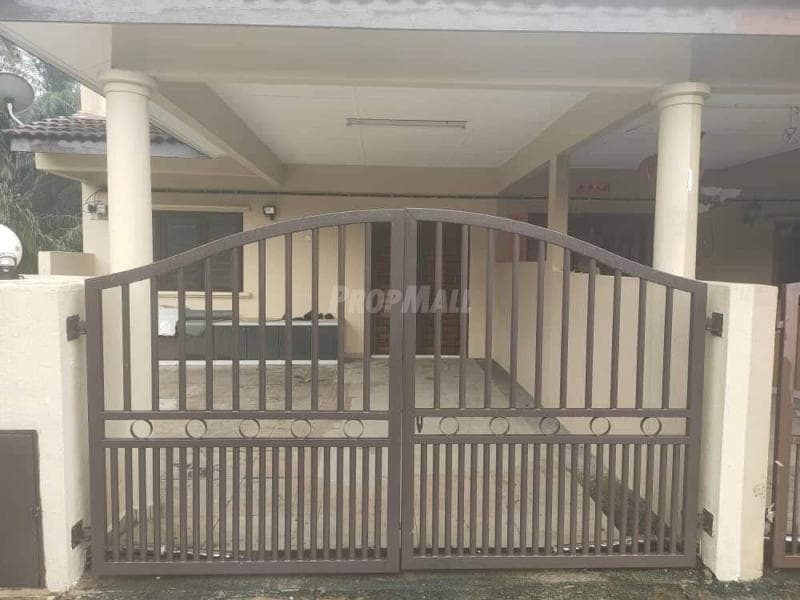 2 Storey End Lot, Kapar Town, Klang - Image 1