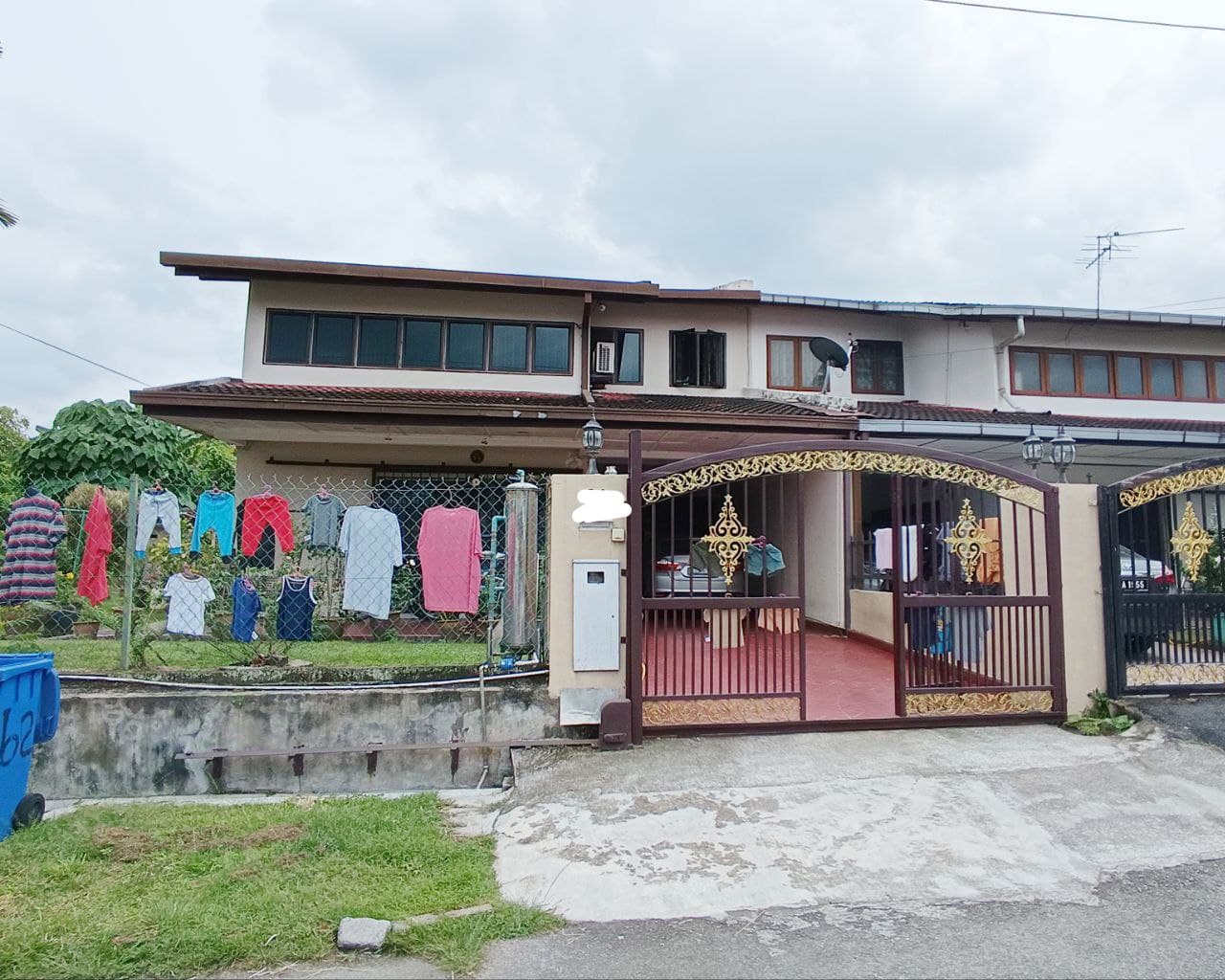 Corner Unit Double Storey Semi-D House, Taman Sri Reko, Kajang