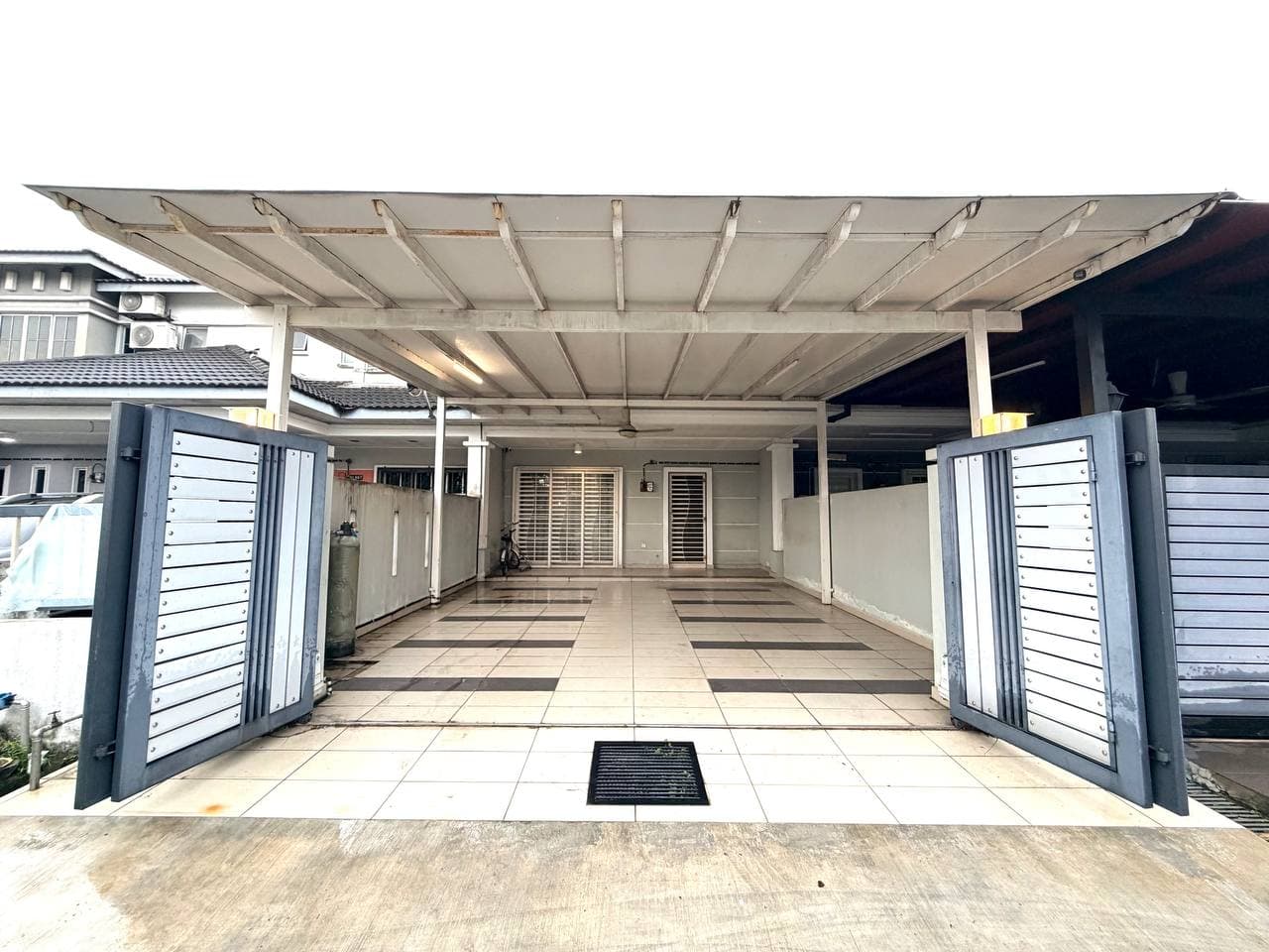 Double Storey Terrace Intermediate House Cassia Type Bandar Putera 2 Klang - Image 1