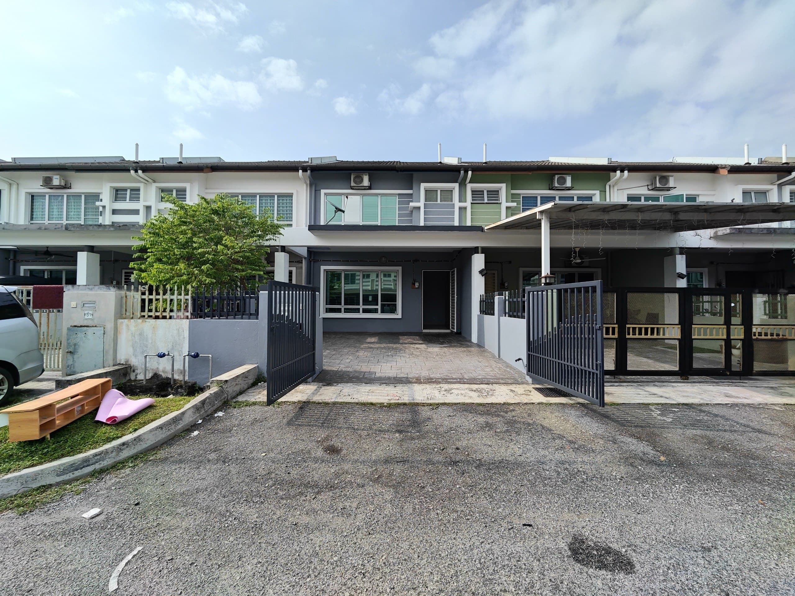 Teres 2 Tingkat Lot Tengah Hillpark 2, Bandar Teknologi Kajang - Image 1