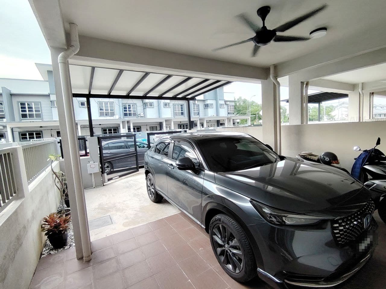 Double Storey Intermediate Jalan Kebun, Seksyen 30 Shah Alam - Image 1