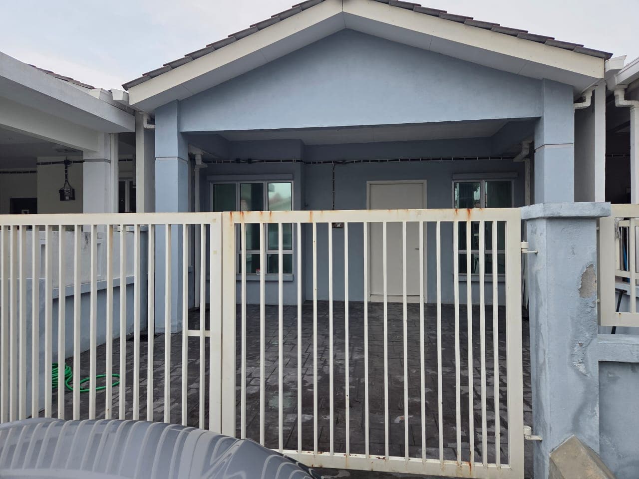 Single Storey Terrace House Hillpark, Puncak Alam - Image 1