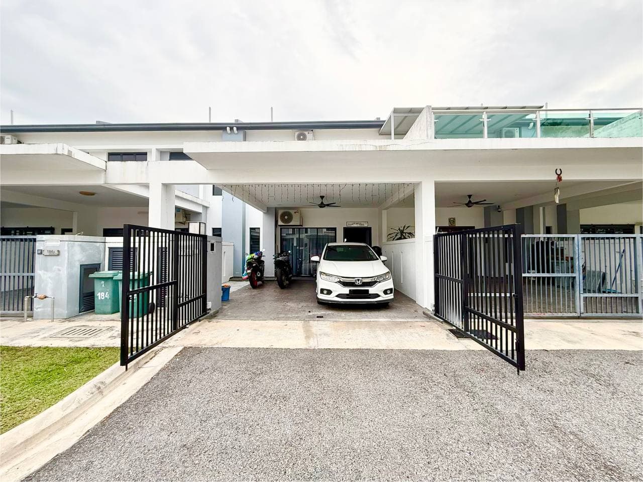 Double Storey Woodbury, Mahkota Hills, Bandar Tasik Senangin, Lenggeng - Image 1