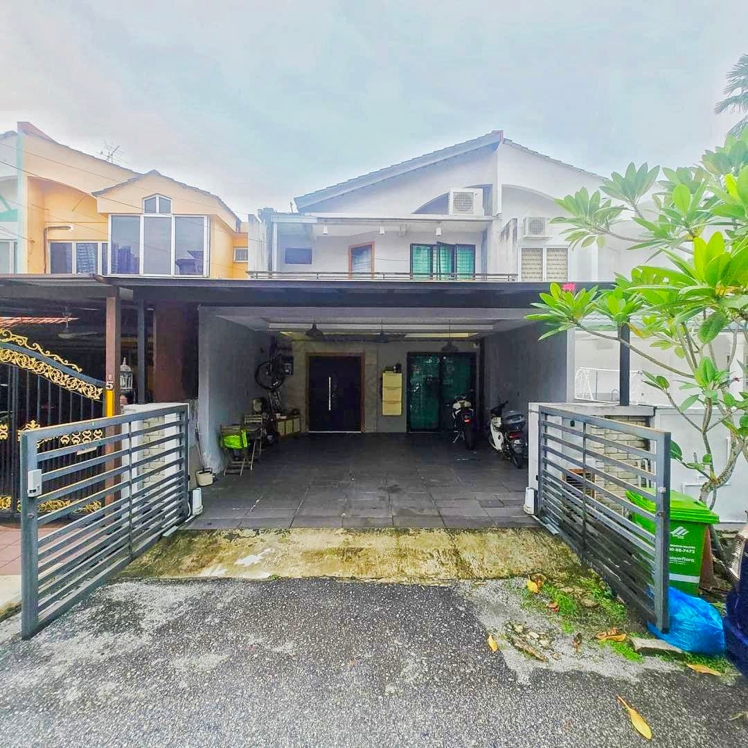 2 Storey Terrace Intermediate Unit - Renovated Extended - Image 1