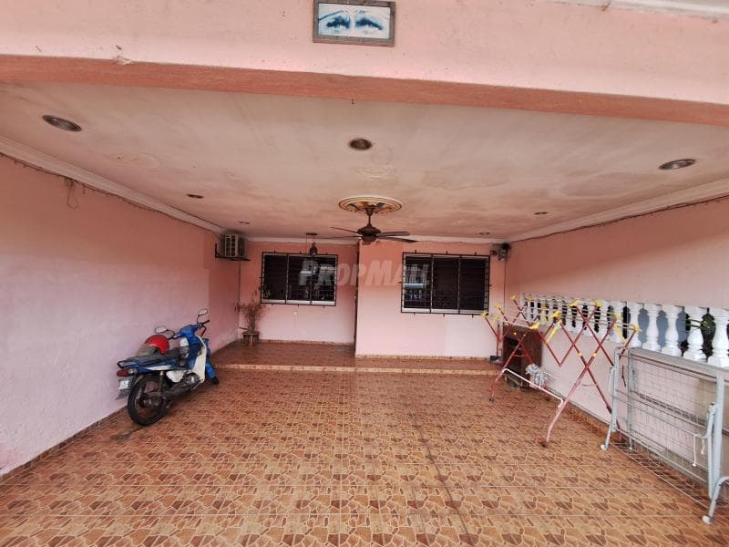 Fully Renovated Rear Extended Single Storey Terrace Taman Seri Timah Balakong - Image 1