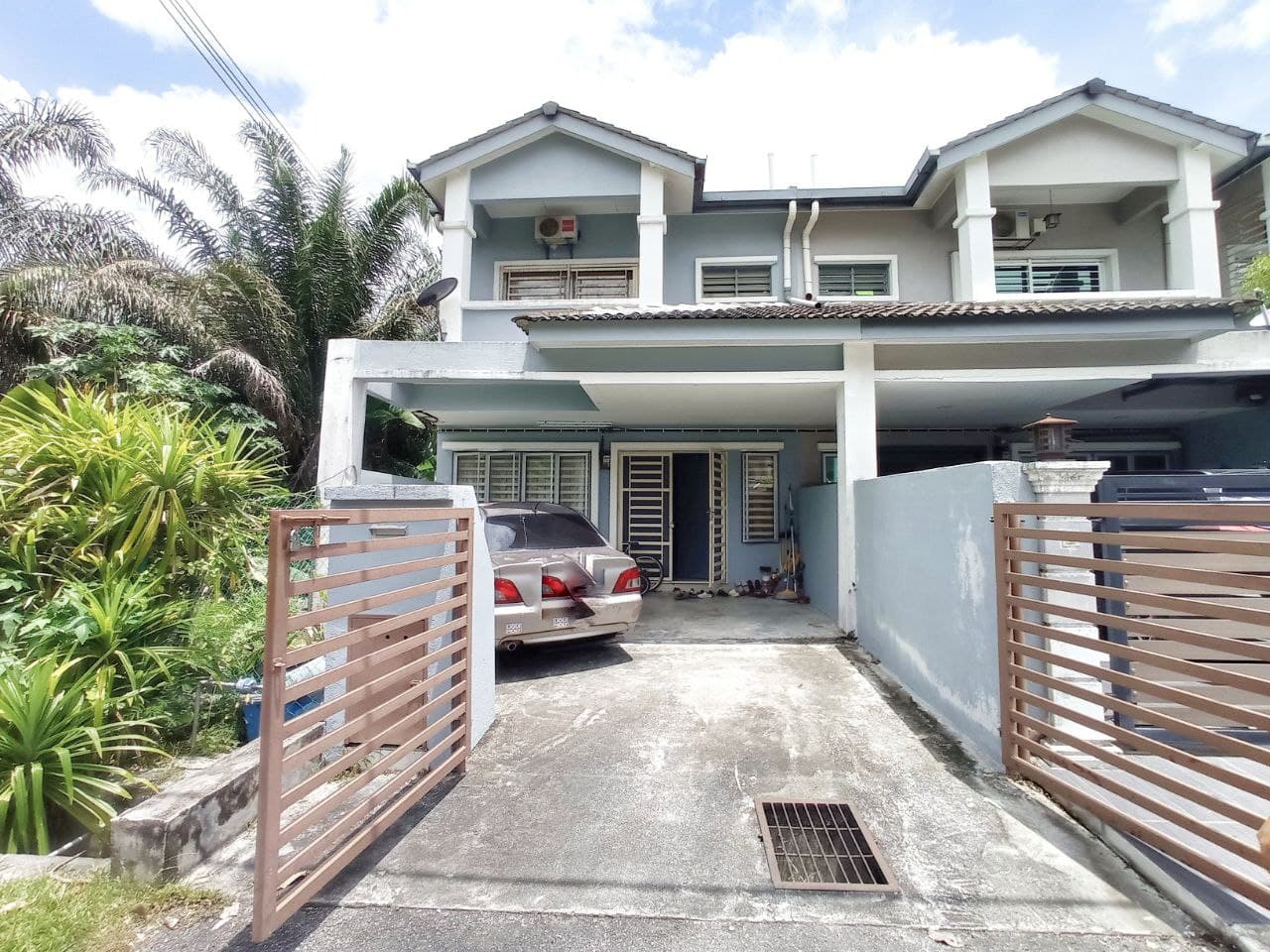 Double Storey End Lot Taman Seri Dagang, Bukit Changgang, Banting - Image 1
