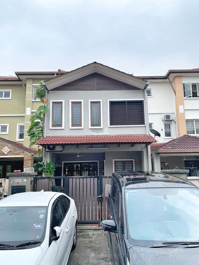 Triple Storey House Taman Subang Intan, Seksyen U5, Shah Alam