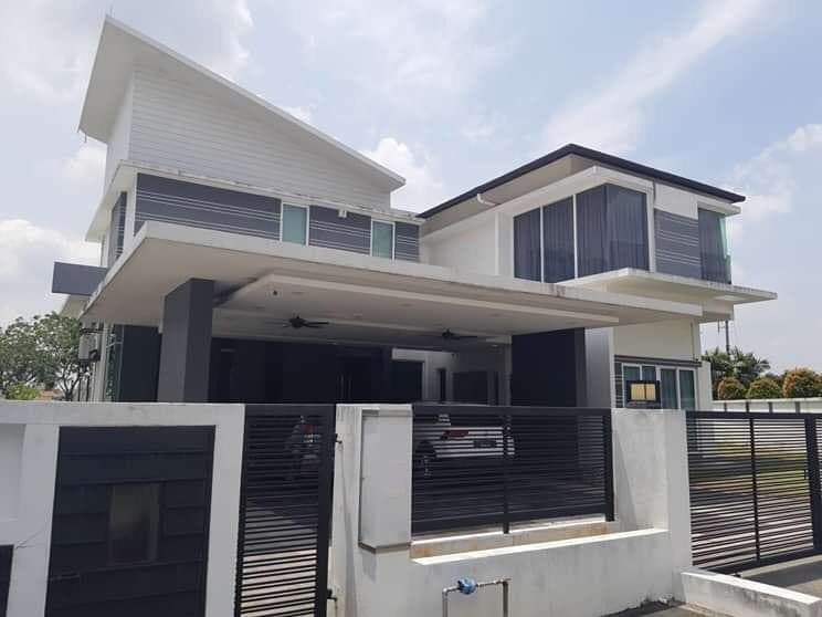 Double Storey Bungalow Cul-de sac with Swimming Pool Elite Seksyen 7