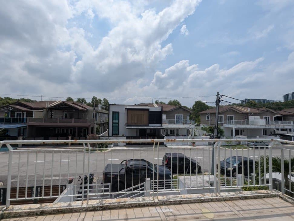 Gated Guarded Semi D Cluster 2 Tingkat Taman Desiran Bayu, Puchong