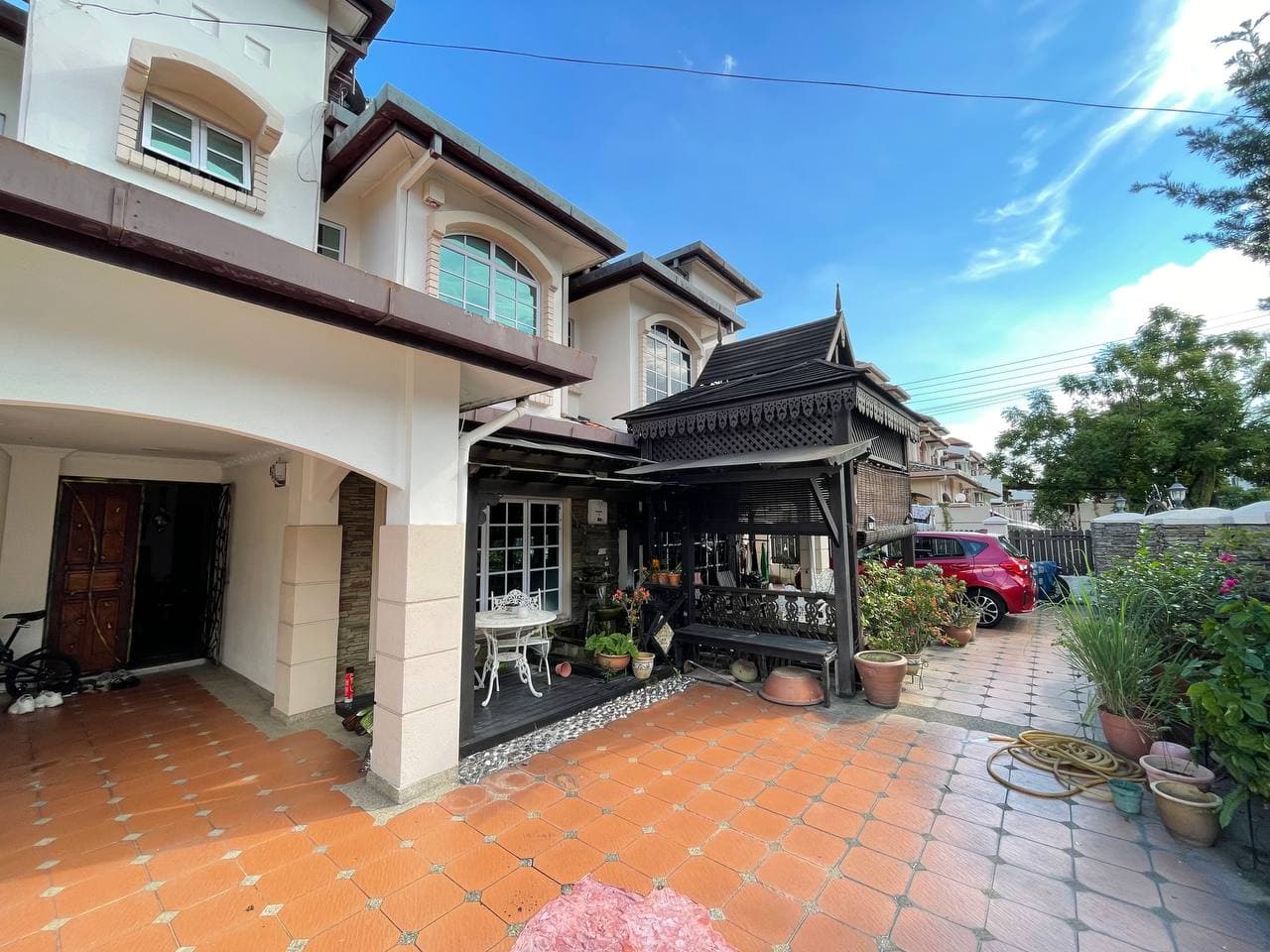 Double Storey Intermediate House in USJ 2, Subang Jaya - Image 1