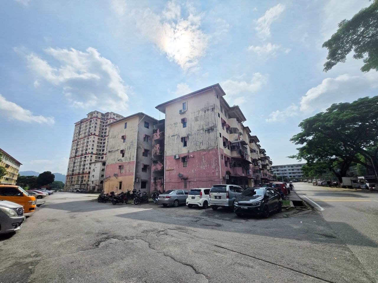 Apartment Regina Court, Bandar Baru Ampang - Image 1
