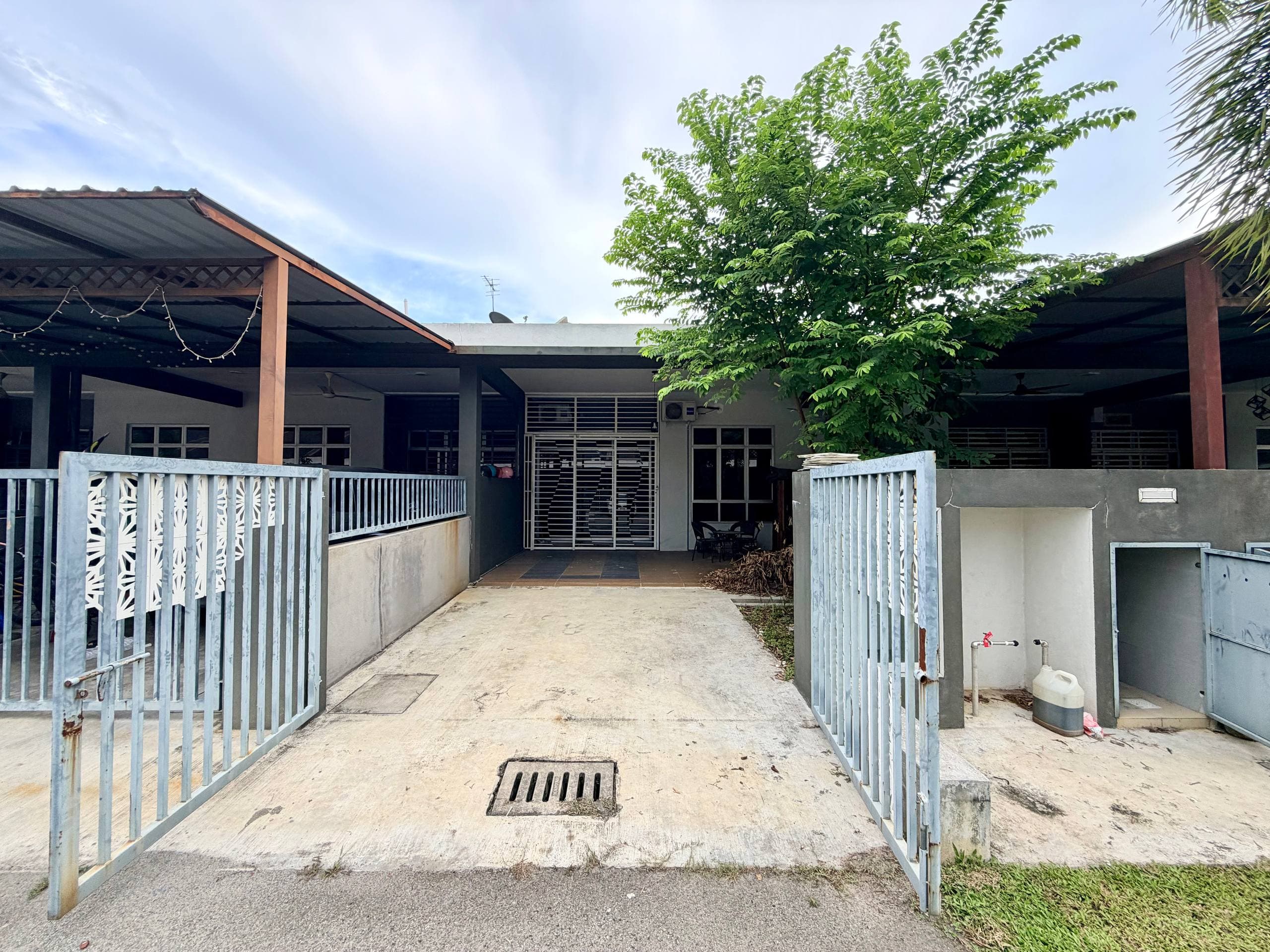 Single Storey Terrace Taman Merbah Kelabu Fasa 2, Olak Lempit, Banting - Image 1