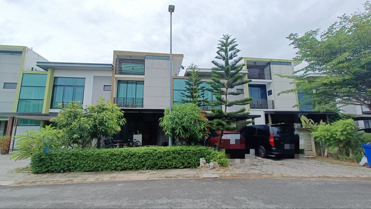 Superlink 2 Storey Ficus Peak Denai Alam - Image 1