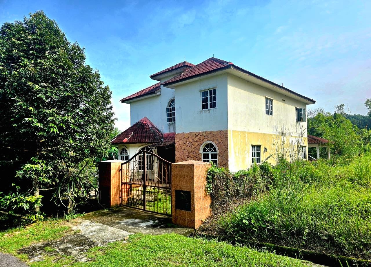 Double Storey Bungalow Persiaran Puncak Mekar Sungai Merab Kajang Selangor