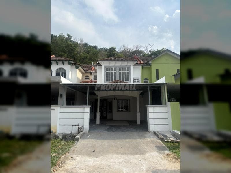 Renovated 2 Storey Terrace Lorong Gugusan Alam, Seksyen 7, Bandar Puncak Alam - Image 1