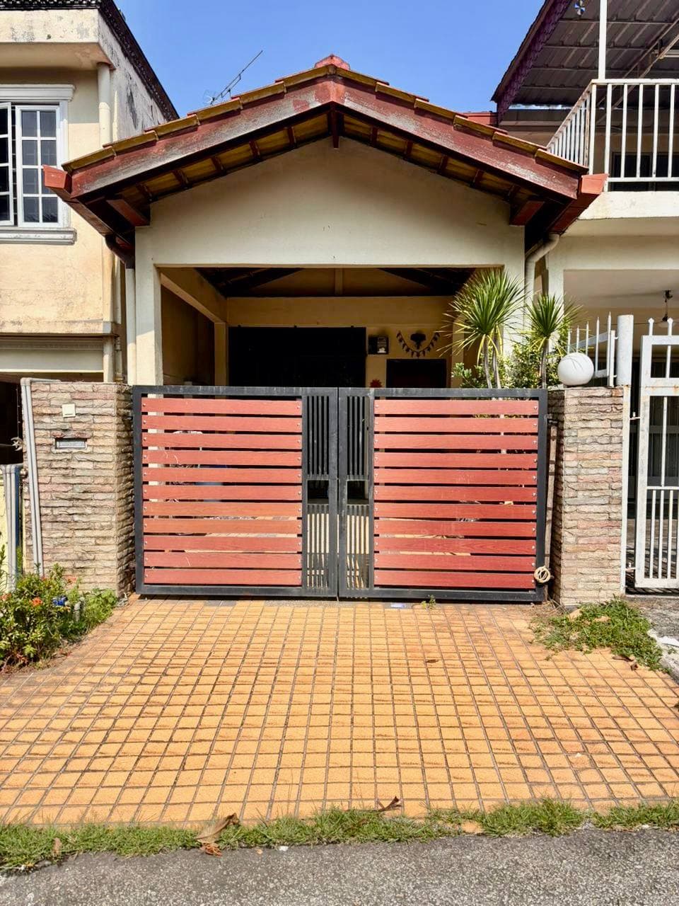 2 Storey Terrace Taman Seri Gombak Fasa 2 - Image 1