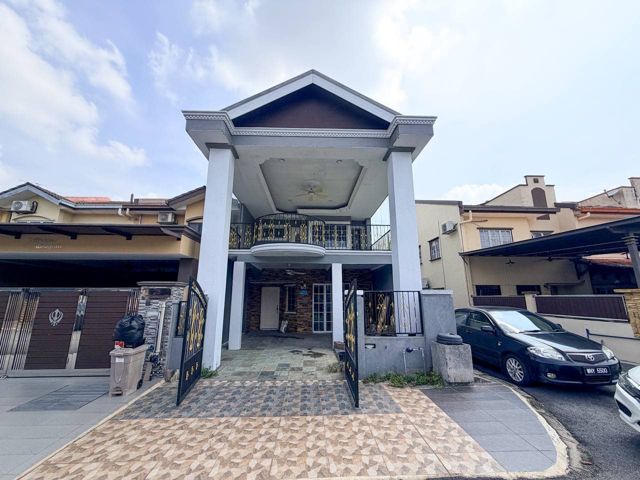 Endlot Renovated 2 Storey House in Taman Sutera, Kajang