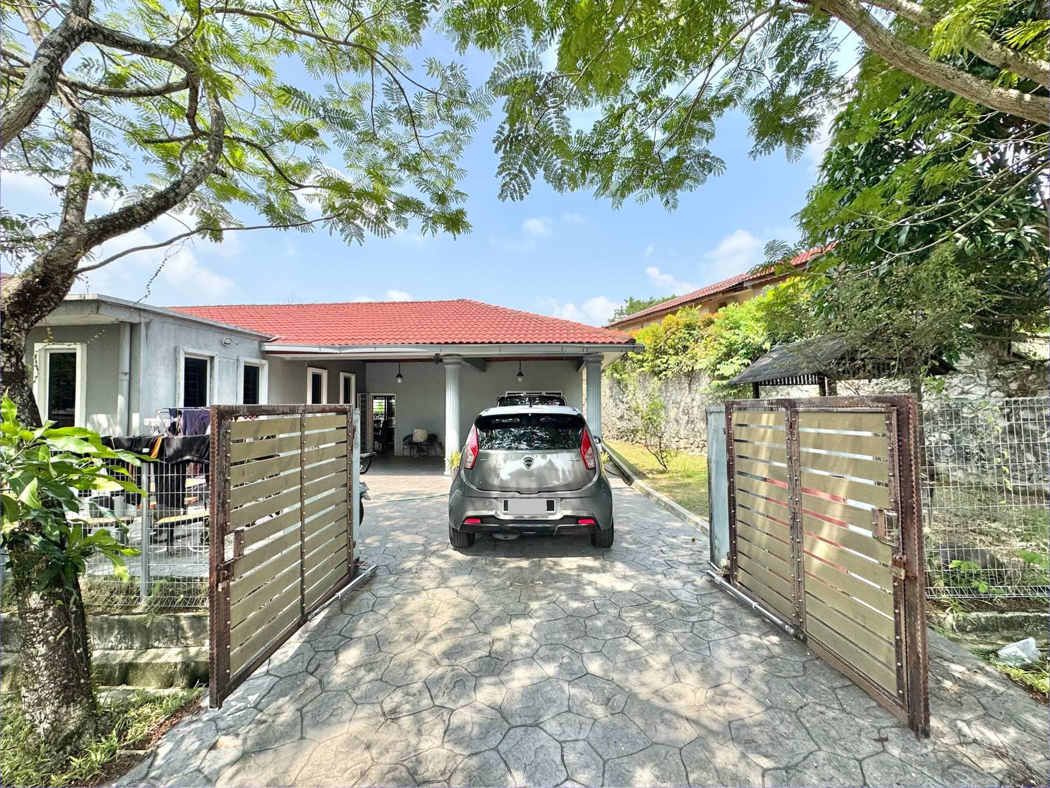 1-Storey Bungalow Taman Kota Perdana Seri Kembangan - Image 1