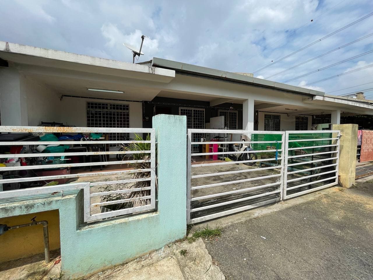 Single Storey Terrace Intermediate House Taman Warisan Bestari Dengkil - Image 1