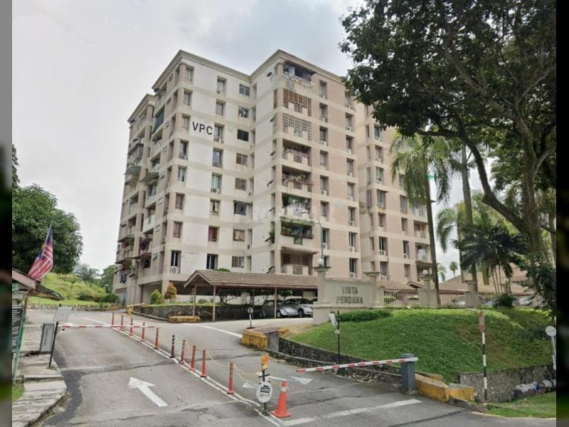 Vista Perdana Condo 3R2B1CP 1015sf Partially Furnished Pandan Perdana KL - Image 1