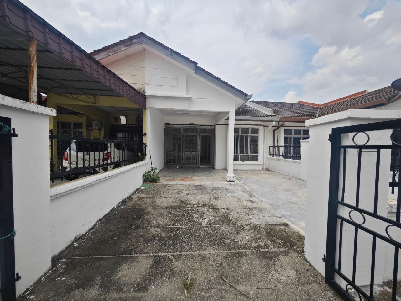 Single Storey House Taman Desa Cempaka, Nilai