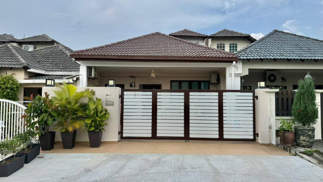1.5 Storey Terrace House USJ 3 - Image 1
