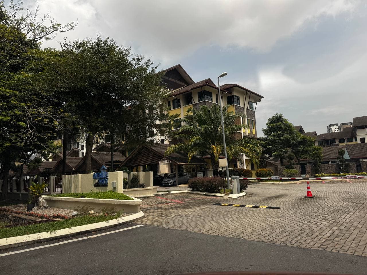 Townhouse Avenue 2, Bandar Tun Hussein Onn Cheras - Image 1