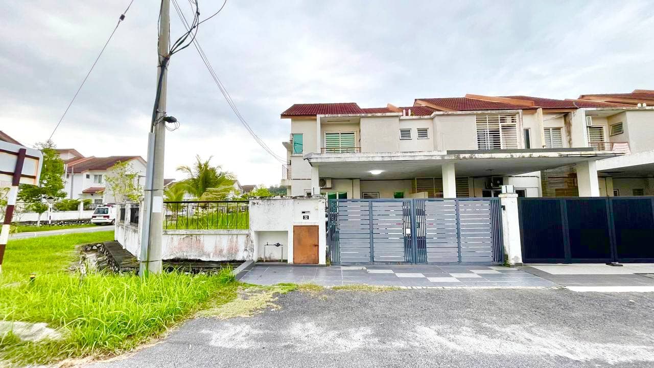 Corner Lot Double Storey Terrace Taman Alam Suria Puncak Alam - Image 1