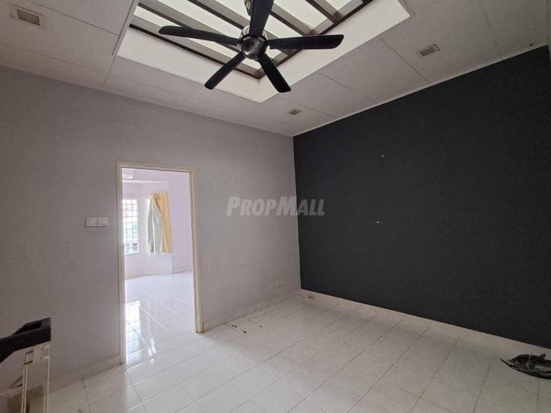 Double-storey Terrace House for Sale at Taman Bukit Subang