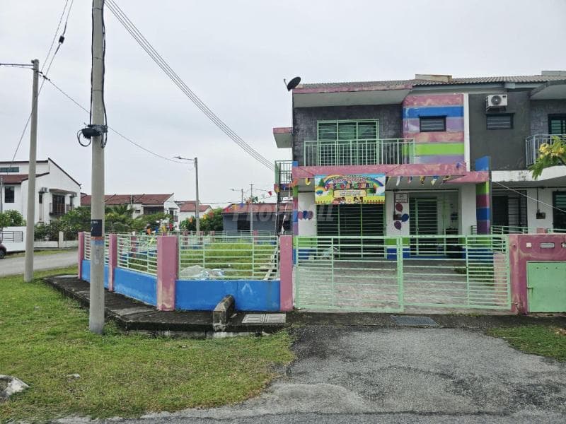2 Storey Terrace Taman Saujana KLIA Sepang - Image 1