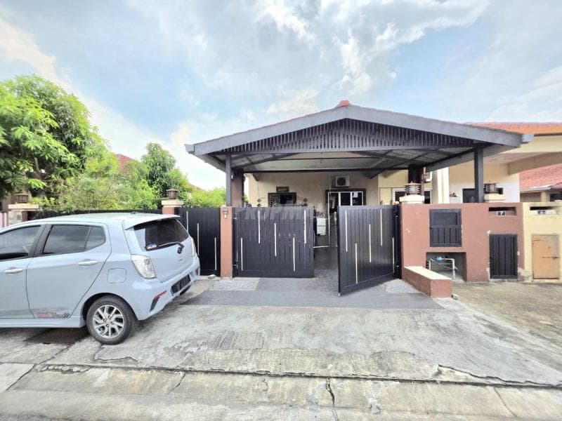 Single Storey Semi D Taman Universiti 2, Jalan Kebun, Seksyen 30, Shah Alam