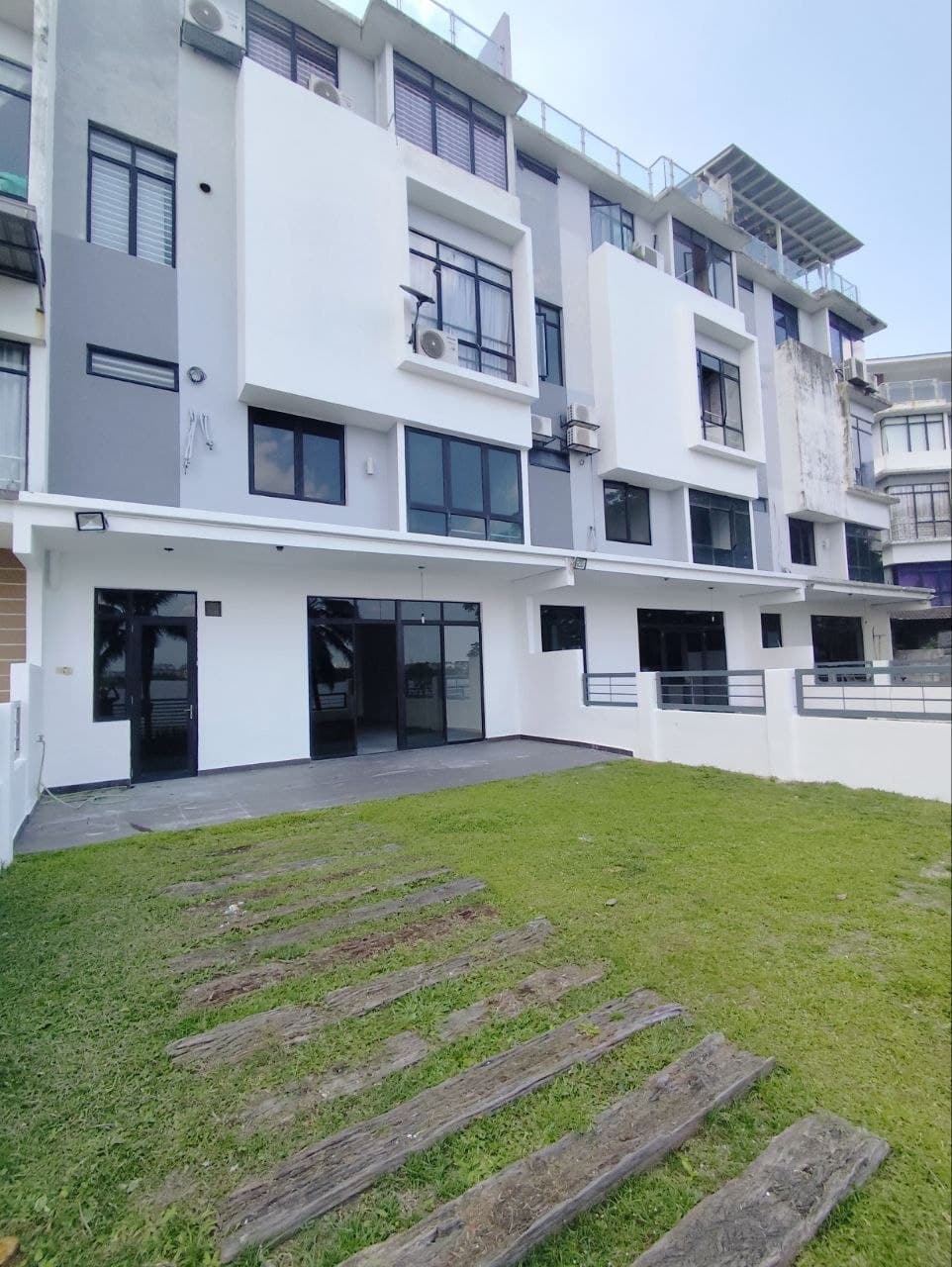 Lake View Townhouse, Puchong