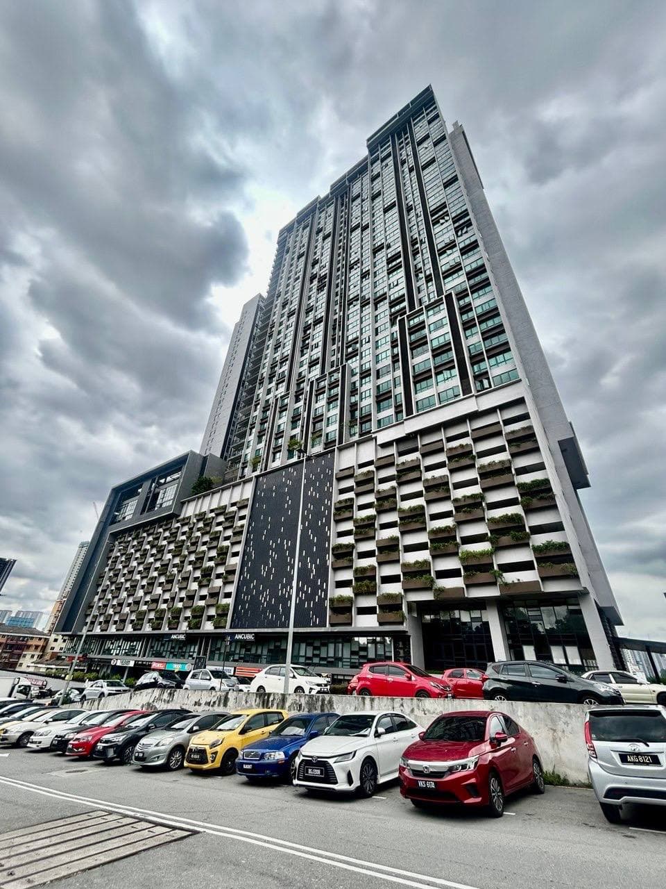 Dual Key Unit Service Residence at Cubic Botanical, Bangsar South - Image 1