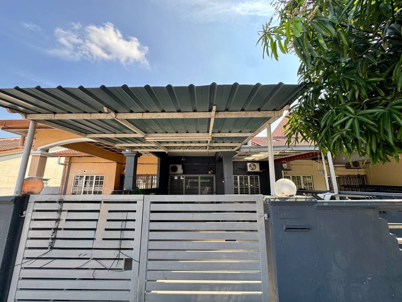 Single Storey Terrace House in Taman Kemuning Jaya, Seksyen 25, Shah Alam - Image 1