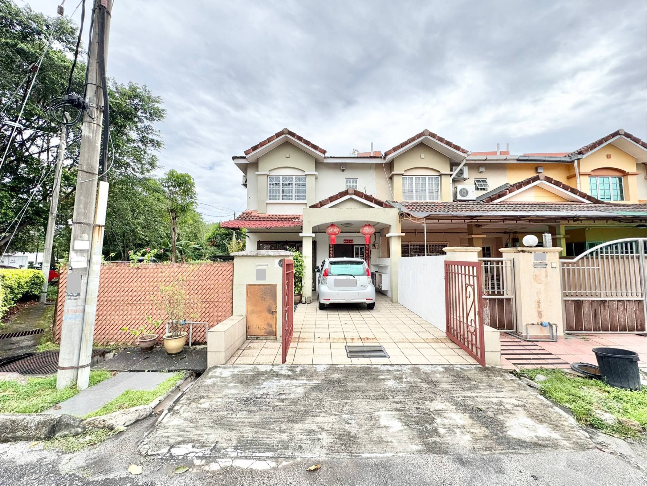 2-Storey Corner Lot Taman Putra Prima Puchong For Sale