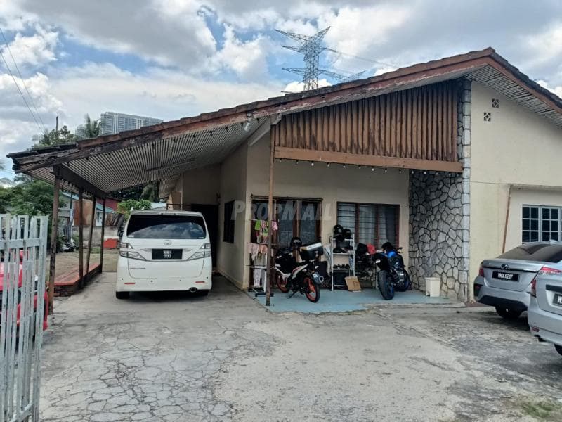 Single Storey Bungalow Corner Lot in Segambut, Kuala Lumpur - Image 1