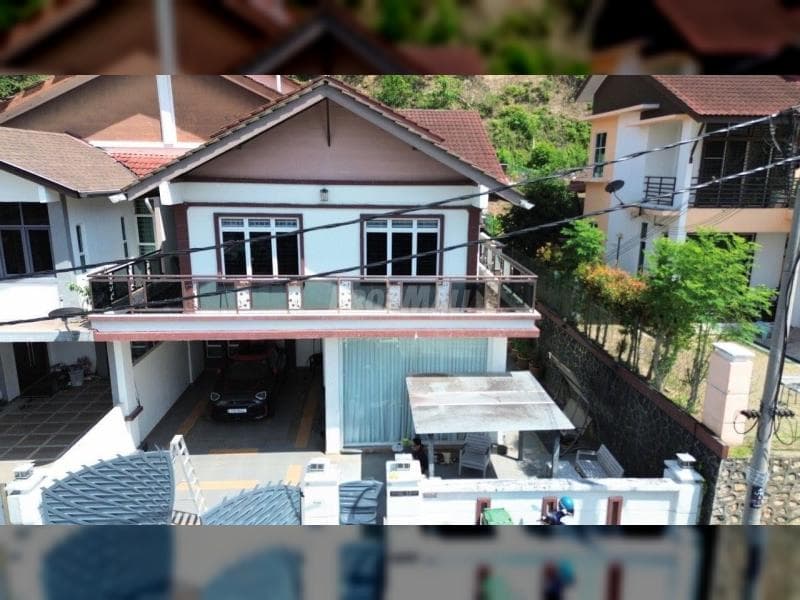 Renovated Extended Double Storey Semi Detached Desa Camellia Sungai Merab