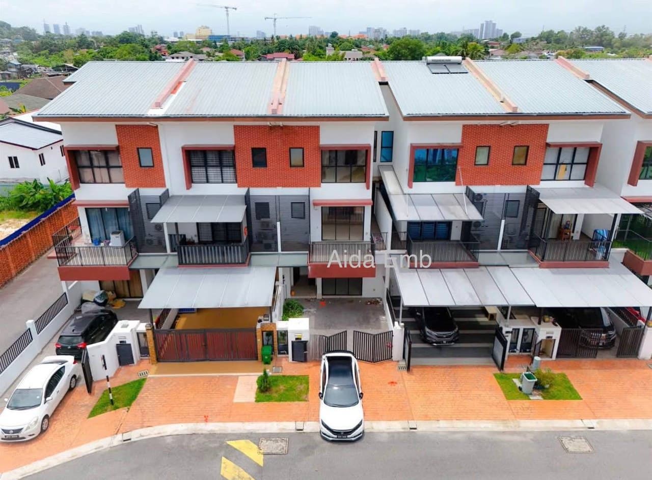 3-Storey Fully Renovated Terrace House