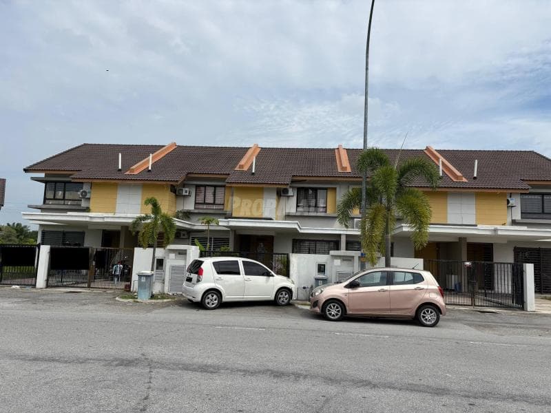 Double Storey Terrace Intermediate Bandar Mahkota, Banting - Image 1