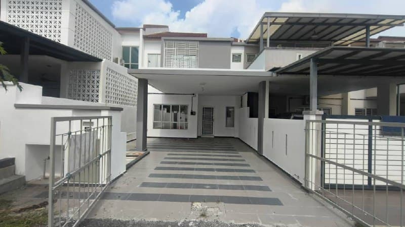 Renovated Extended Kitchen Double Storey Terrace Intermediate 5A4 Alam Suria, - Image 1