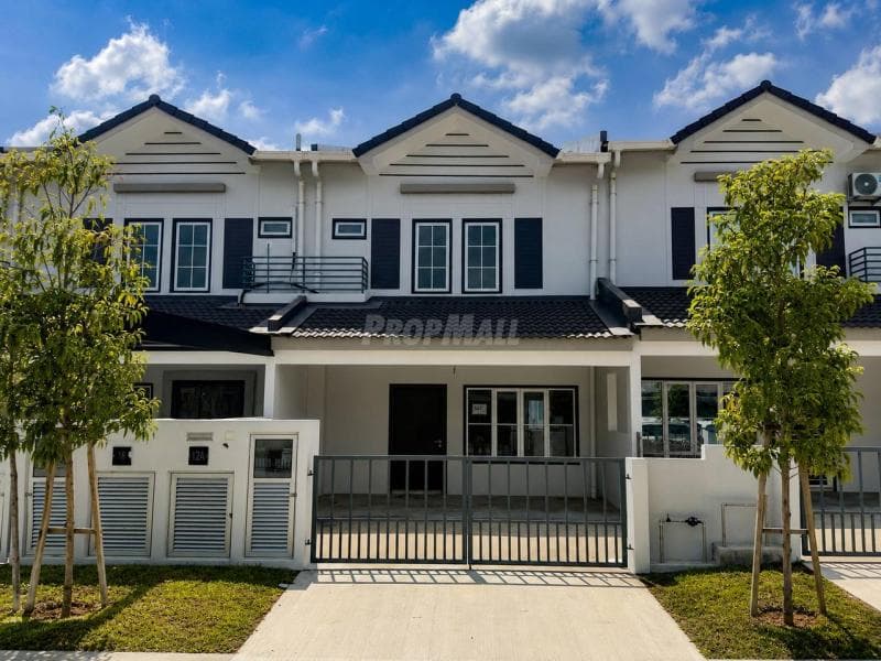 Brand New Double Storey Terrace M Senyumia Bandar Baru Salak Tinggi Sepang - Image 1