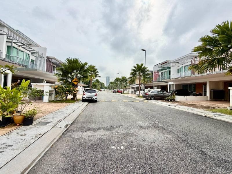 Renovated Double Storey Superlink Cassia Garden Residence Cyberjaya, Selangor