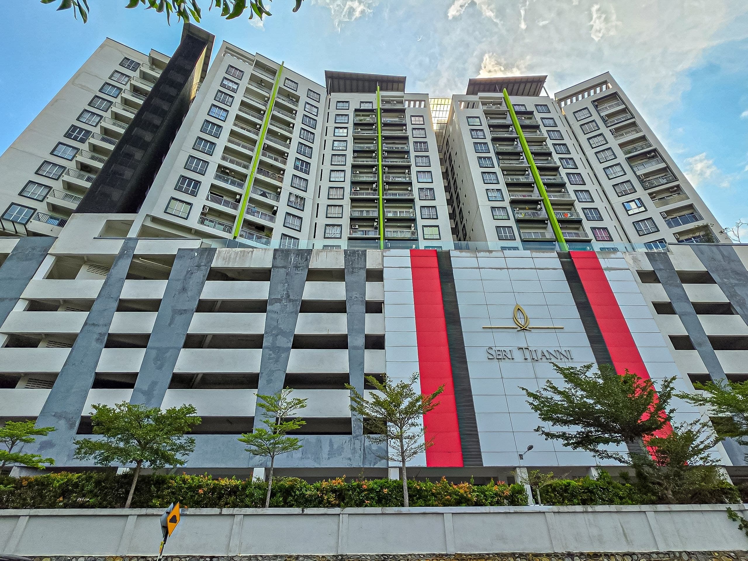 End Lot, Interior Design Seri Tijanni Condominium - Image 1