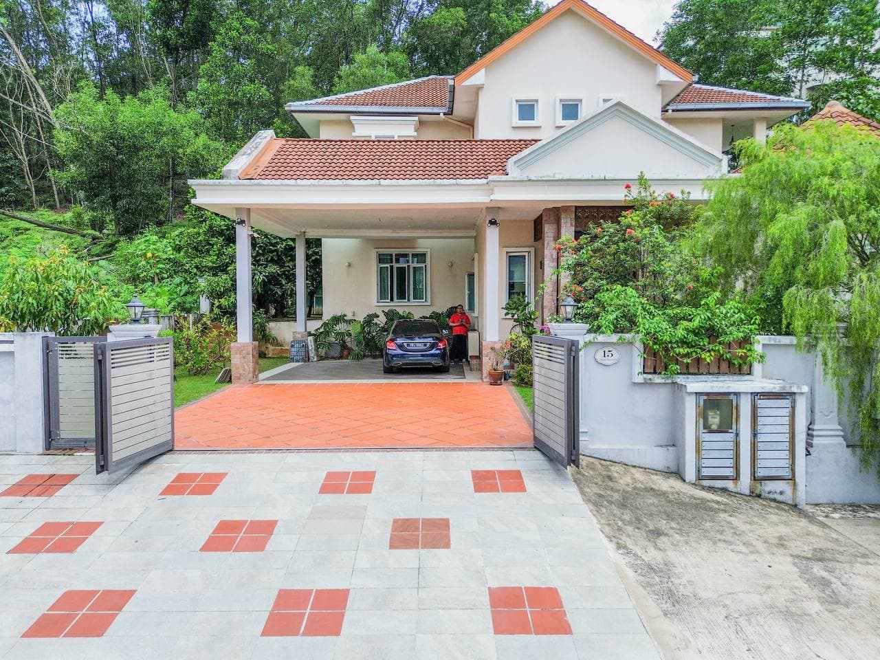 Double Storey Bungalow Cahaya SPK, Seksyen U9, Shah Alam