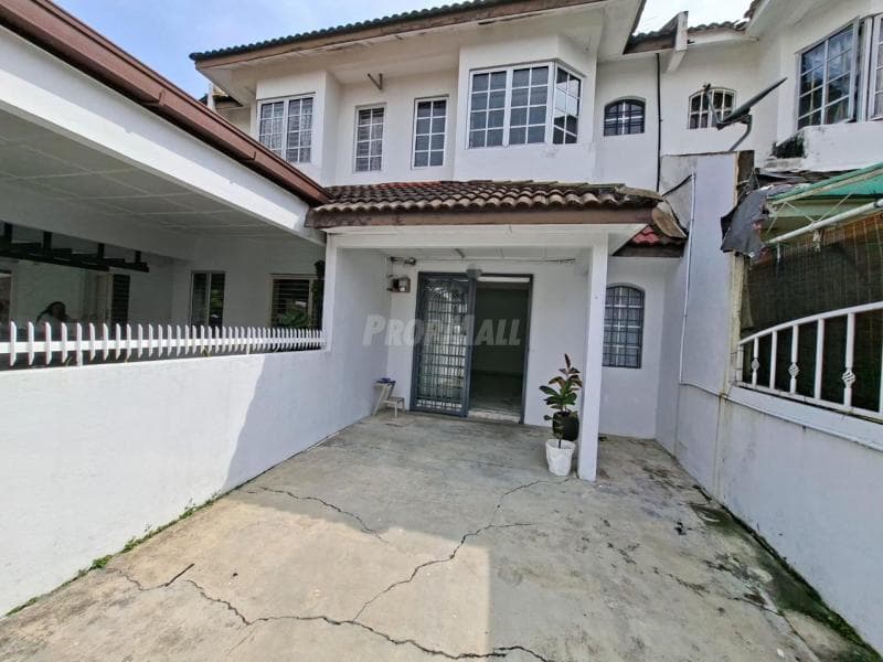 2 Storeys Taman Sri Gombak Fasa 9 Batu Caves, Semi Renovated - Image 1