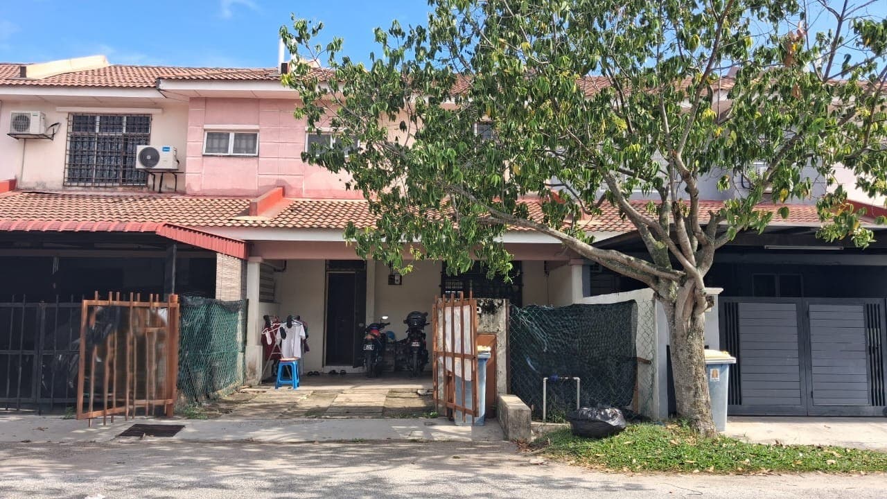2 Storey House SP4, Bandar Saujana Putra, Selangor - Image 1